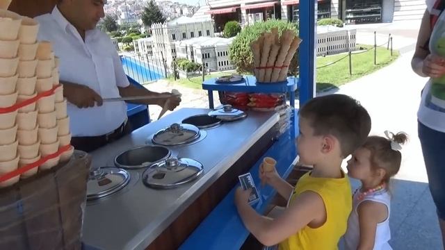 Мистер Макс • Mister Max - ВЛОГ Стамбул играем в парке