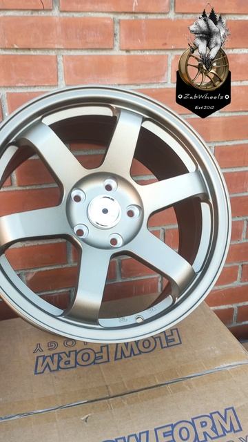 Rota R17 8.0 et35 5x114.3 Matt bronze.mp4
