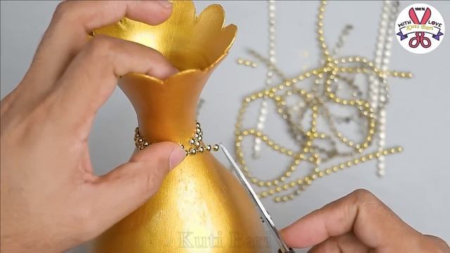 Plastic bottle flower vase making - Look like ceramic vase | प्लास्टिक की बोतल फूल फूलदान बना रही है