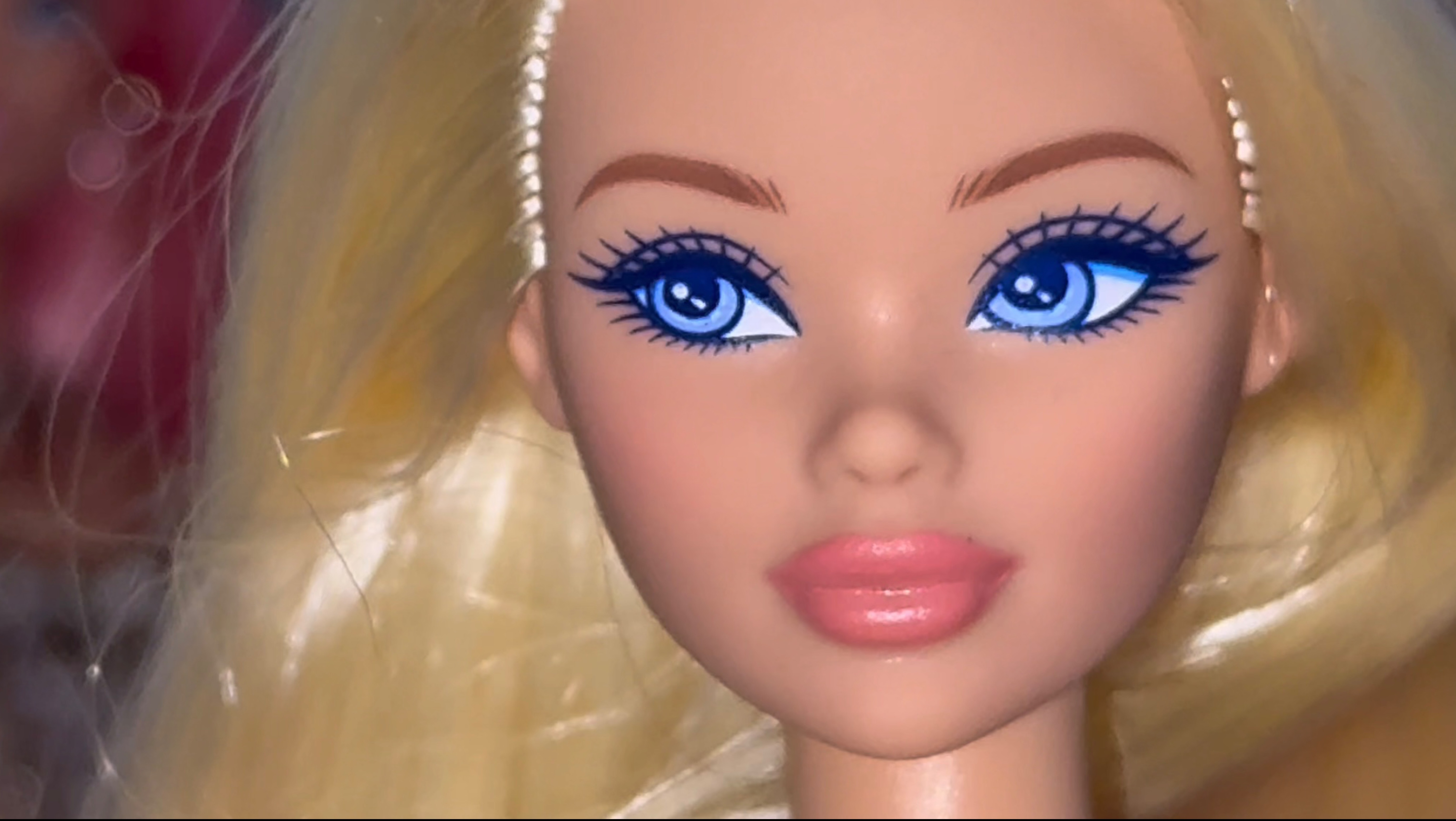 Barbie Одиль с набором одежды. Делаю очередной гибрид с Одилькой