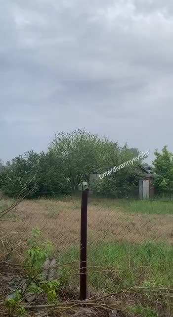 Момент прилёта бпла-камикадзе «Герань-2» в н.п Изюм, Харьковская область.