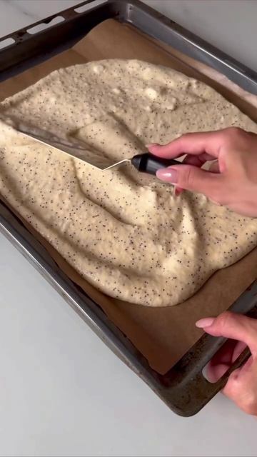 🌀 Рулет с маком, творогом и ягодами