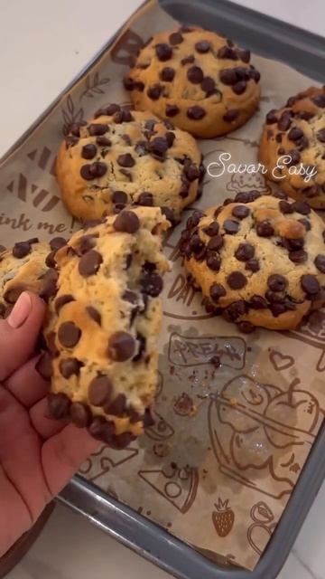 You make them big, really big. I love New York style Chocolate Chip Cookie. #shorts