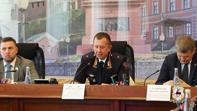 Сотрудники подразделений по делам несовершеннолетних и ЦВСНП принимают поздравления с Днем службы