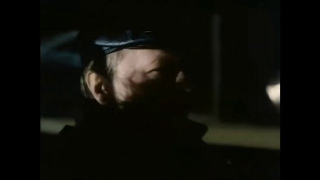 Палач (1990) car crash scene