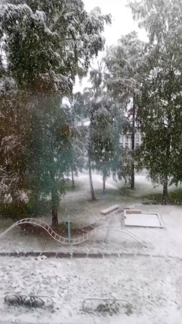 майский снег