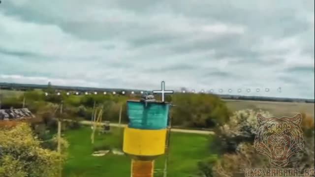 Удары оптоволоконными FPV-дронами по технике Всу в Сумском приграничье 💥🇷🇺👊