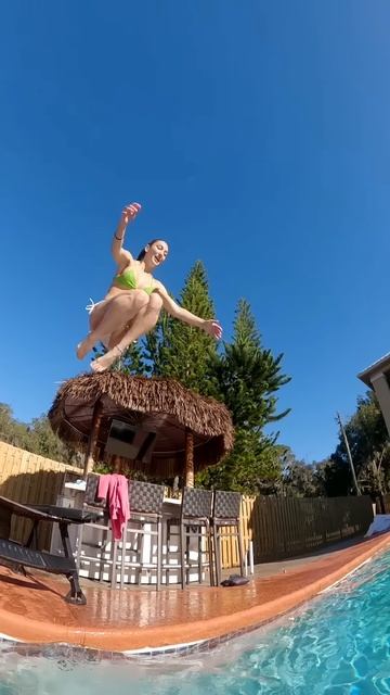 _Wbl_UEyiLk - Cannon ball!!