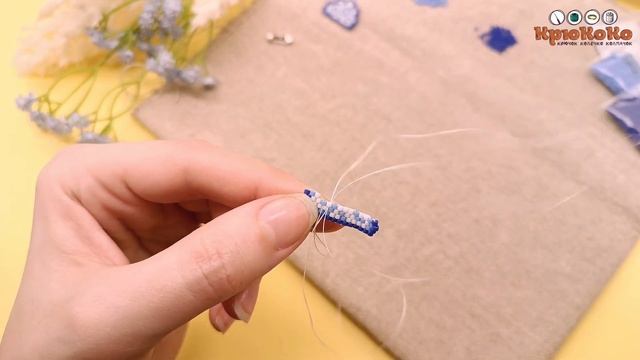 ✨ Вплетаем булавку в бисерную брошь, сплетённую кирпи