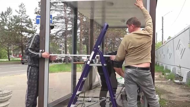 (29.05.2025) В Комсомольске продолжают ремонтировать автобусные остановки