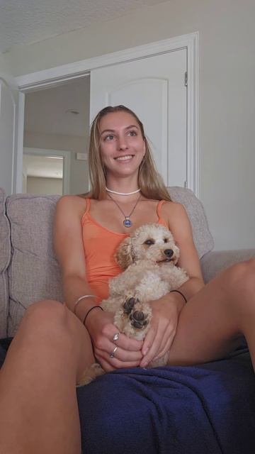 gsVZxLQoAP4 - She's such a good girlfriend