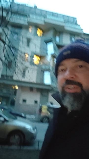 Петроградский модерн на бегу.