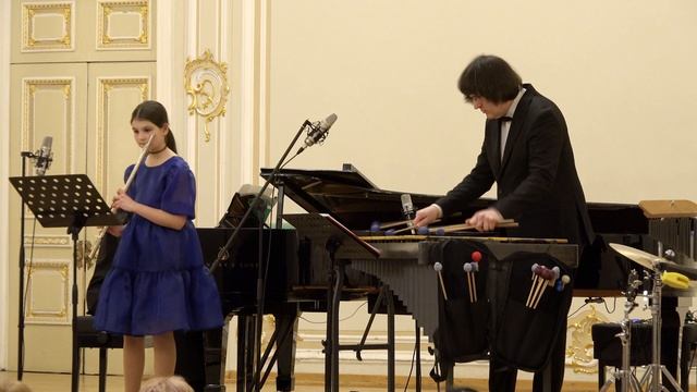 Ж.Бизе Антракт из оперы Кармен. Вероника Чижик флейта (10 лет) и джаз трио