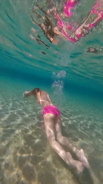 rCqjKn1sGds - Just keep swimming
