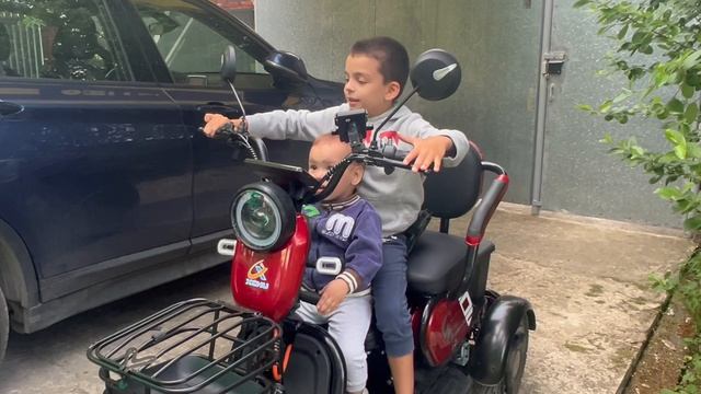На даче с братиком😊❤️