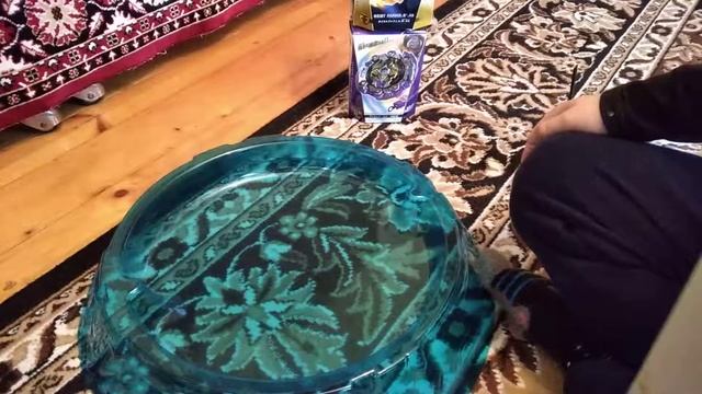 НОВЫЙ BEYBLADE ОТ ФИРМЫ FLAME DEAD HADES ОЧЕНЬ ХОРОШИЙ БЕЙ