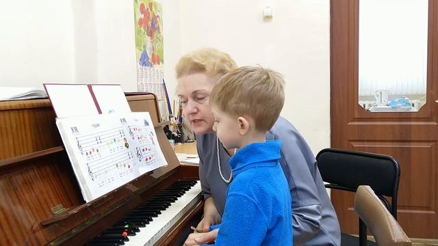 Знакомство с паузой в песенке "Чудак" с Марком, 5 лет