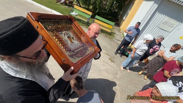 Максимовский детский дом.  
Сто первый Крестный ход  из Жадовской Пустыни. Нафанаил