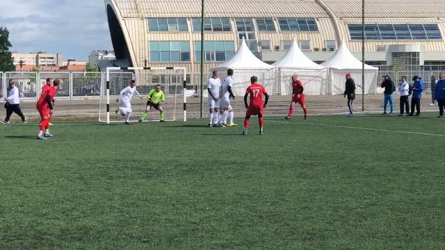 Приморье выходит вперед 1:0
