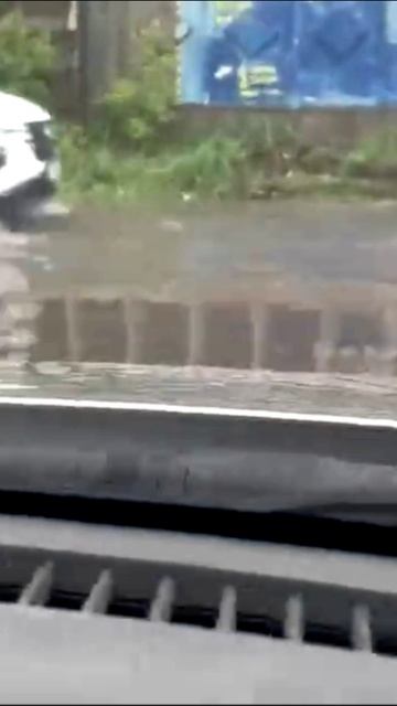 Уровень воды в Омске на улице Малиновского
