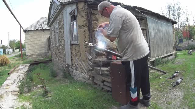 ЖИВЕМ В ДЕРЕВНЕ!!СВАРКА,ЗАЧИСТКА,ПРОПОЛКА,ПОЛИВ...ЧЕМ БЫ НЕ ТЕШИТЬСЯ,ЧТОБЫ НЕ ЗАСКУЧАТЬ!!