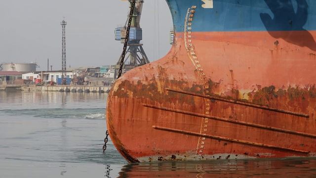 Сухогруз «Xing Guang 18», порт Холмск