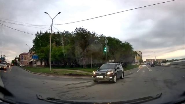 Кто здесь нарушил правила на дороге