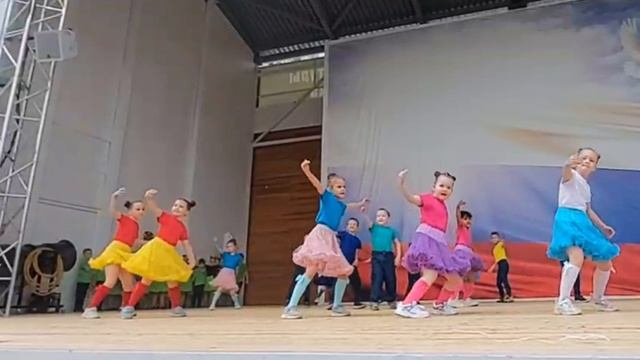 танец "Сделаем селфи"-2025
