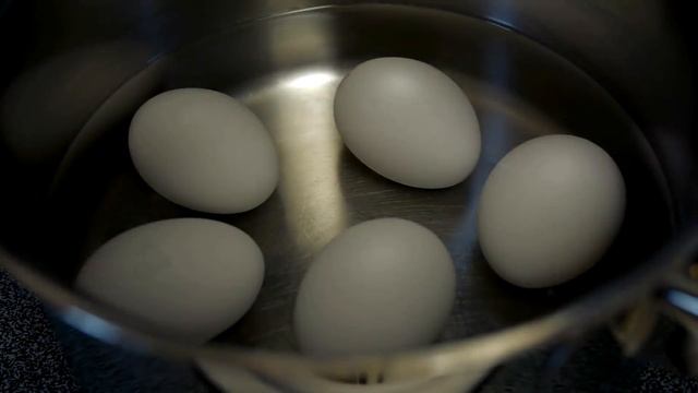 How to Scramble Eggs Inside Their Shell