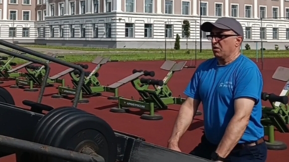 30-05-2025.65 кг на тренажёре.
