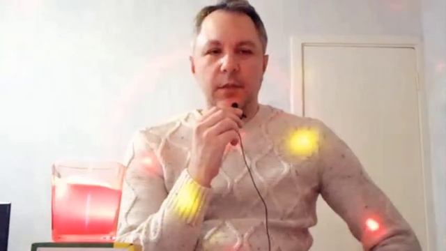 АСМР. РАССКАЗЫВАЮ О СВОИХ ПРОФЕССИЯХ ( старый ролик )
