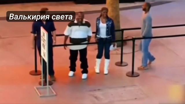 Информационное влияние среды.Проще-стадное чувство.