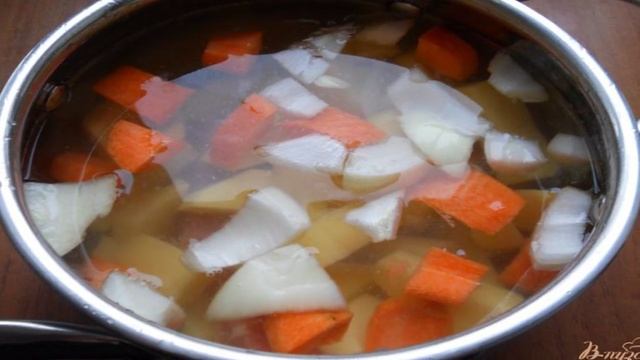 Овощной суп с курицей