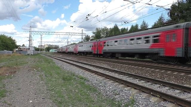 Видео с поездами на станции Голутвин (г. Коломна).