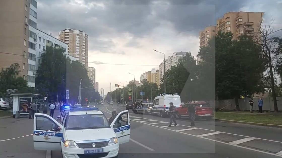 Мужчина, зарезавший 17-летнюю девушку в Москве, сначала преследовал ее