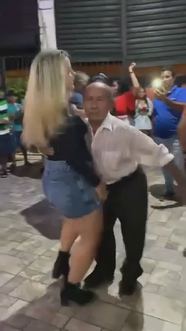 Такого партнера еще поискать надо!😂