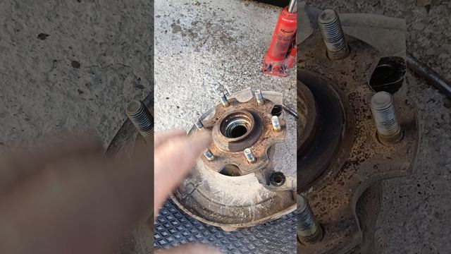 Паджеро 3 замена переднего кулака