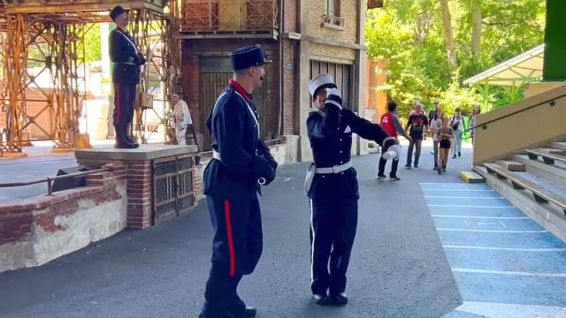 ДИАНА И РОМА - Пригоди Діани та Роми в парку Астерікс у Парижі
