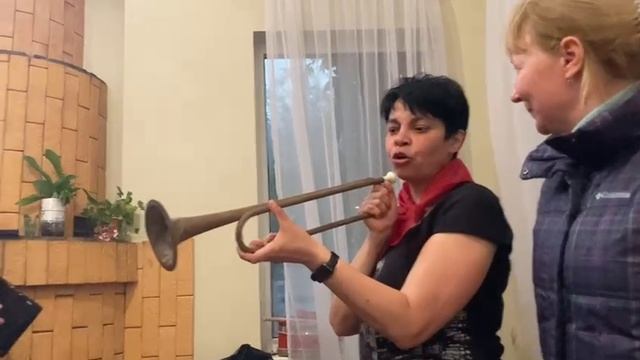 Попробуйте-ка извлечь из горна звуки!