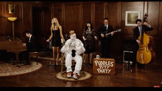 "All the small things" - исполняет Puddles Pity Party