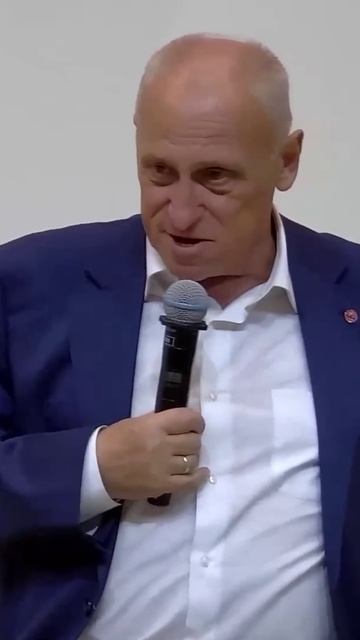 В чем главная стратегическая задача России? Взгляд доктора экономических наук Александра Аузана