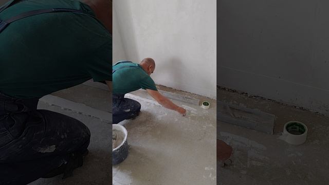 установка гипсовых маяков для стяжки от 1 мм