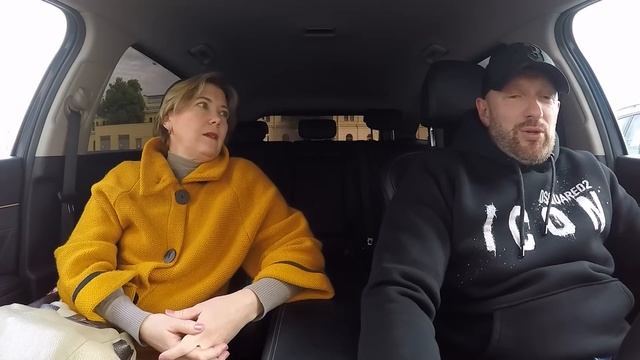 Таксист опустил на землю алчную милфу