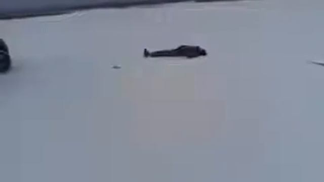 Приколы на рыбалке  Пьяные на зимней рыбалке