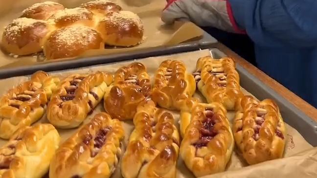Вкусные БУЛОЧКИ к чаю...🥐🍓🍵😋    Рецепт в описании ✍️