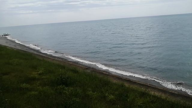 А на море белый песок