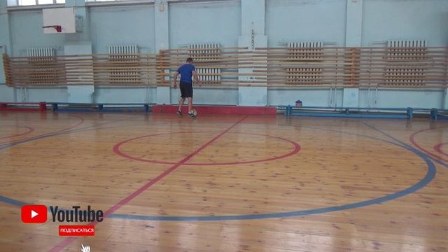 Как правильно выполнять передачу в футболе//Тренировка паса в футболе
