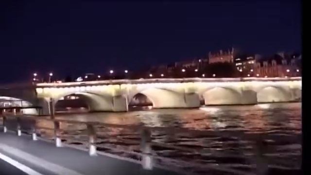 НЛО сбивает самолеты. Неопознанные летающие объекты .  Ведьмы из сугаррамурди.