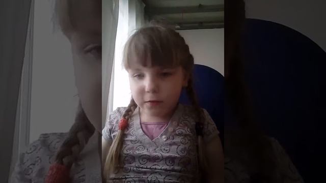 Блокнот и прикольный карандашь