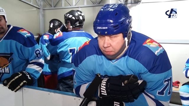 Хоккей с шайбой.  Первенство области.  "Русич" - "Гризли"